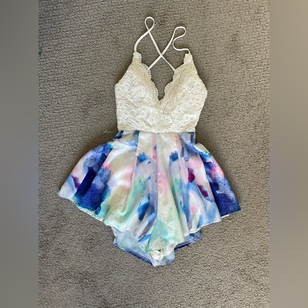 Rumor Boutique White/Watercolor Flowy Romper